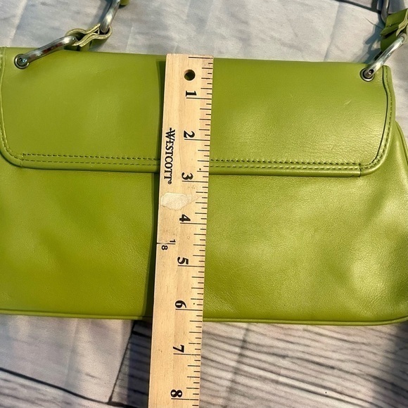 Burberry London Green Shoulder Bag EUC & Near Mint Locking Clasp Closure - Picture 13 of 14